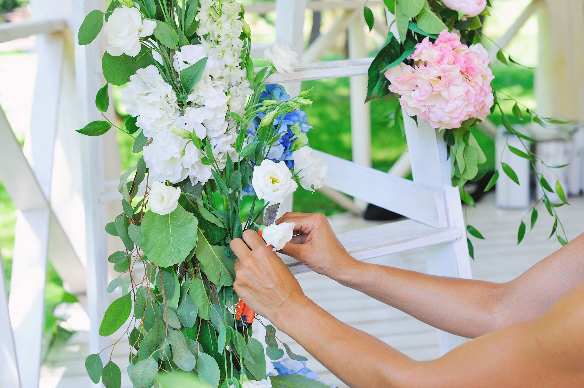 Florist woman at work